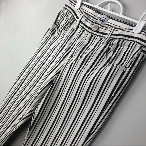 BDG Sz 28 High-Waist Kick Flare Cropped Striped Jeans - Picture 4 of 11